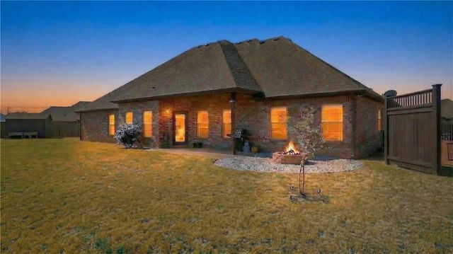 2004 Nutmeg Street, Bentonville, AR 72713