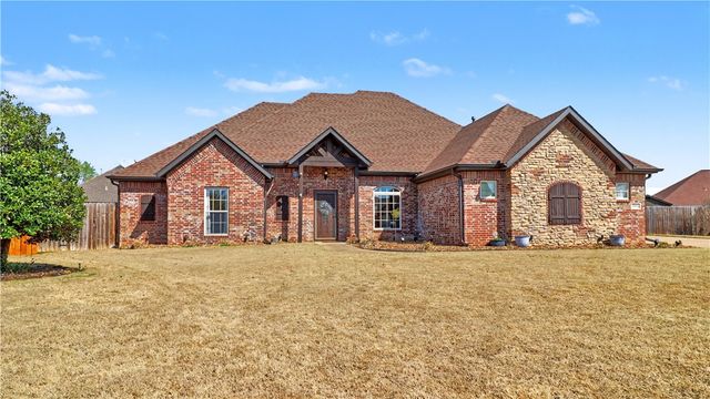 2004 Nutmeg Street, Bentonville, AR 72713