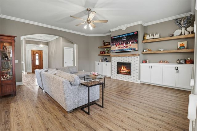 2004 Nutmeg Street, Bentonville, AR 72713