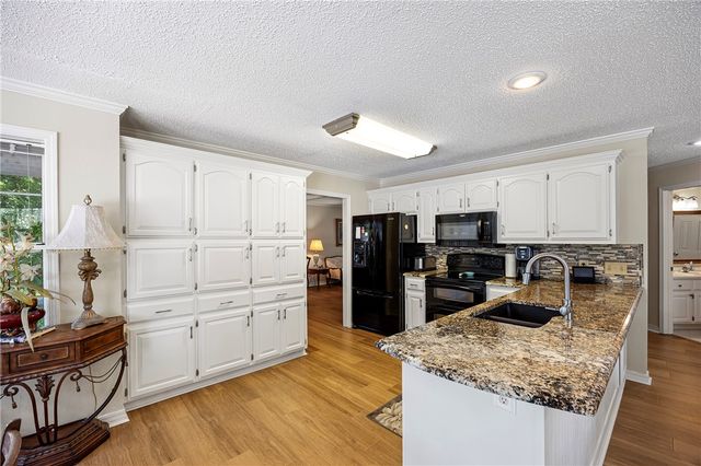 504 Heartland Drive, Russellville, AR 72802