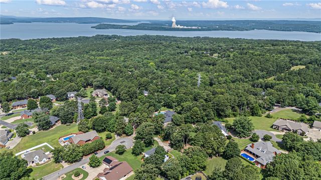 504 Heartland Drive, Russellville, AR 72802