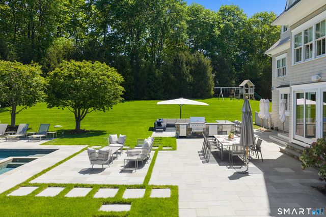 6 Twin Circle Drive, Westport, CT 06880