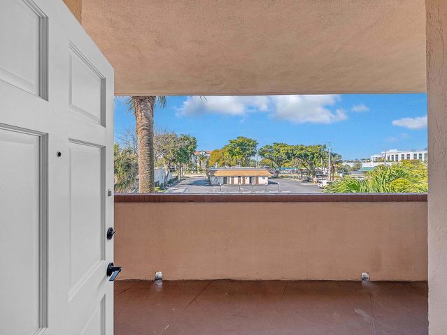 4500 N Federal Highway 303, Lighthouse Point, FL 33064