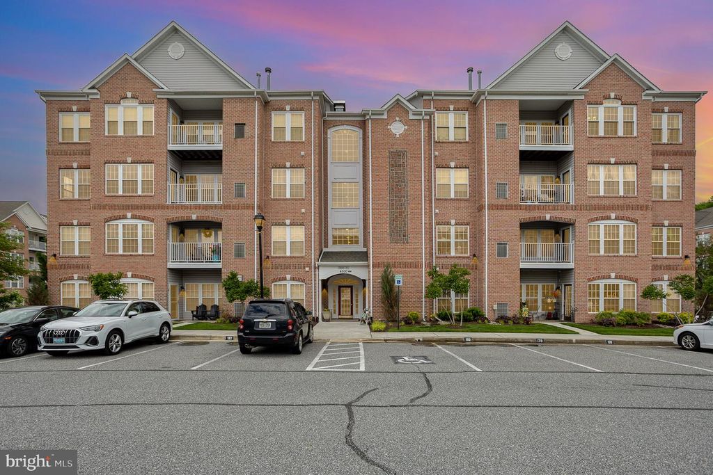 4500 Talcott Ter Apt P, Perry Hall, MD 21128