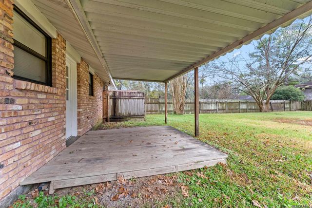 2351 Sweetleaf St, Baton Rouge, LA 70816