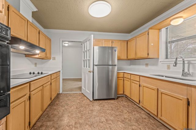 2351 Sweetleaf St, Baton Rouge, LA 70816