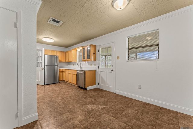 2351 Sweetleaf St, Baton Rouge, LA 70816