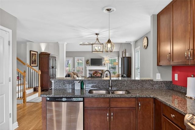 121 Deer Park Drive, Carrollton, GA 30116