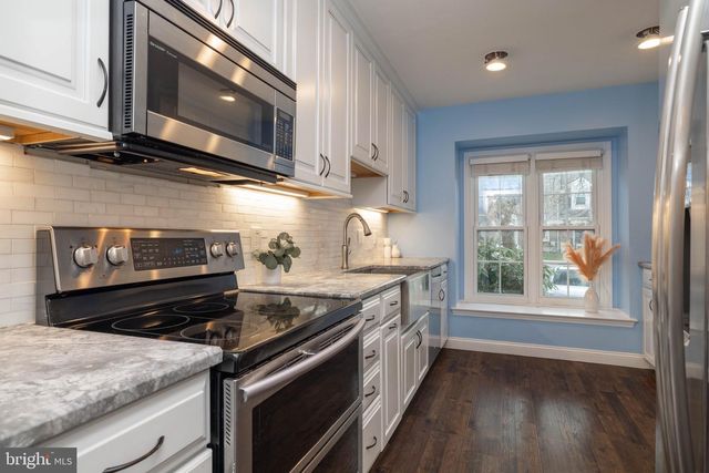 311 STONEHAM DR, Hockessin, DE 19707