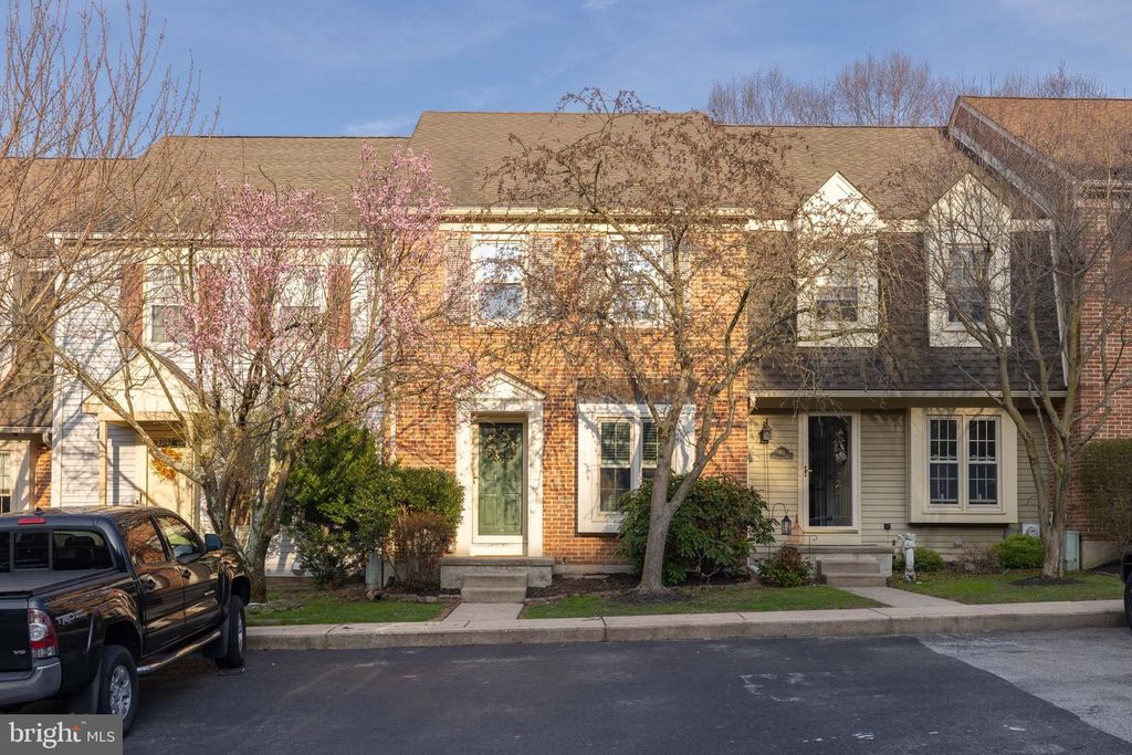 311 STONEHAM DR, Hockessin, DE 19707