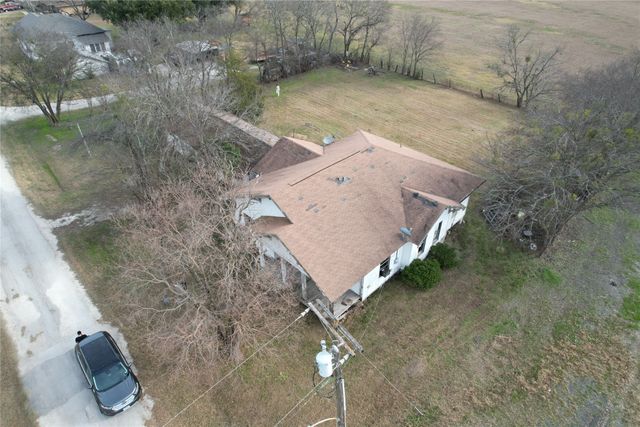 103 W 3rd Street, Barry, TX 75102