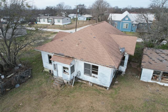 103 W 3rd Street, Barry, TX 75102
