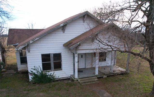 103 W 3rd Street, Barry, TX 75102