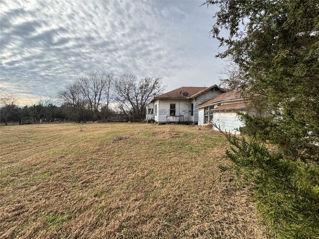 103 W 3rd Street, Barry, TX 75102