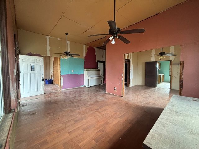 103 W 3rd Street, Barry, TX 75102