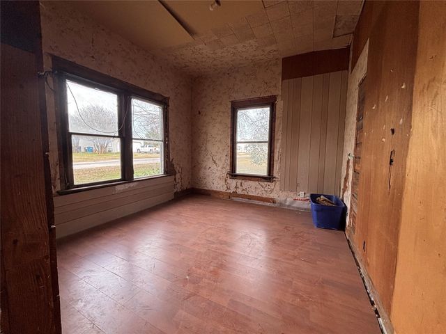 103 W 3rd Street, Barry, TX 75102