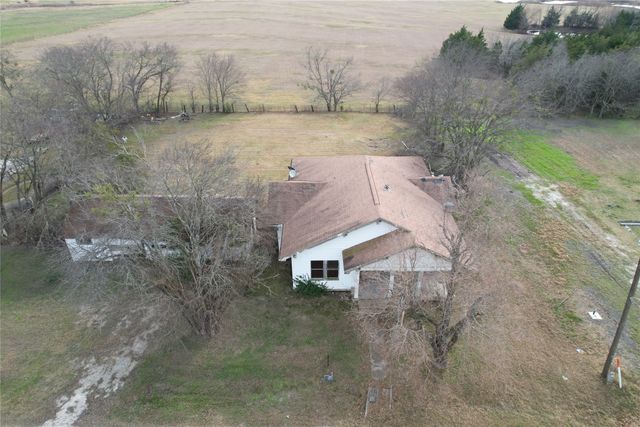 103 W 3rd Street, Barry, TX 75102