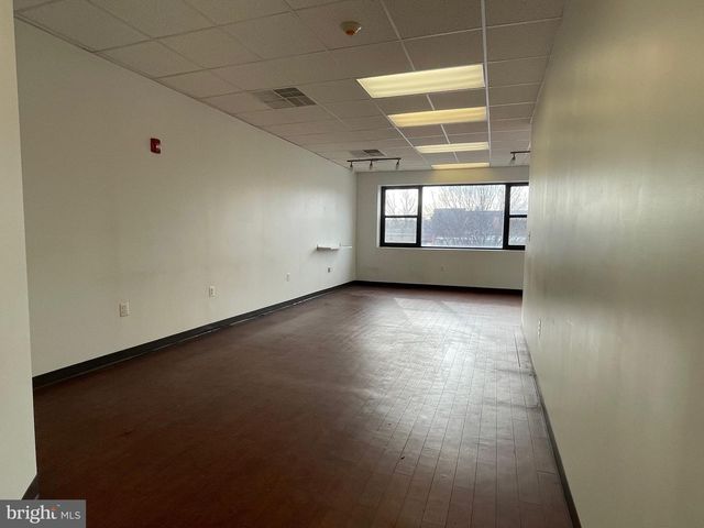 1102 H ST NE, Washington, DC 20002