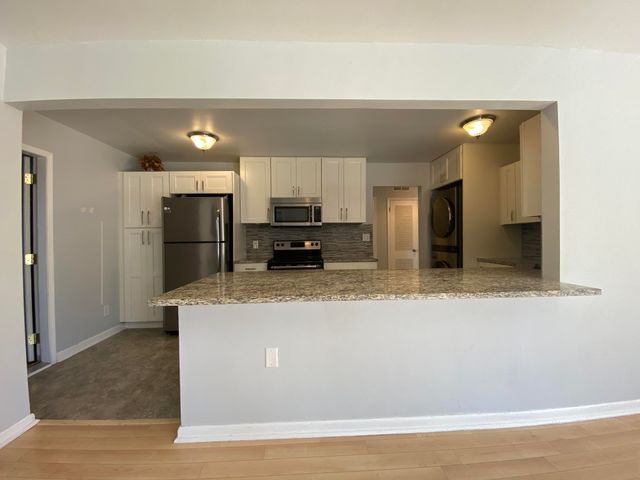 8143 Howard Avenue, Munster, IN 46321