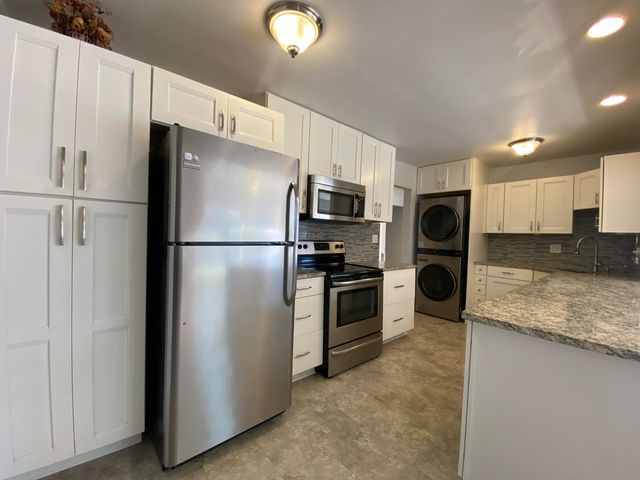 8143 Howard Avenue, Munster, IN 46321