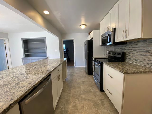 8143 Howard Avenue, Munster, IN 46321