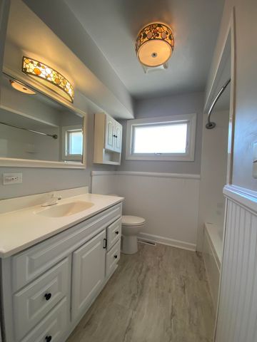 8143 Howard Avenue, Munster, IN 46321