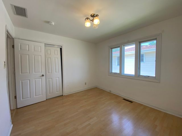 8143 Howard Avenue, Munster, IN 46321