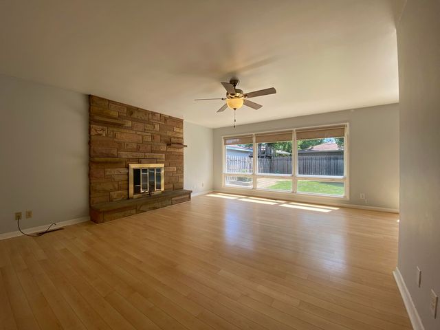 8143 Howard Avenue, Munster, IN 46321