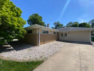 8143 Howard Avenue, Munster, IN 46321