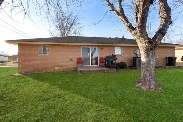 406 N Reimer, Corn, OK 73024