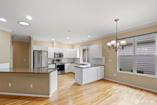 6910 38th Street Ct W, University Place, WA 98466