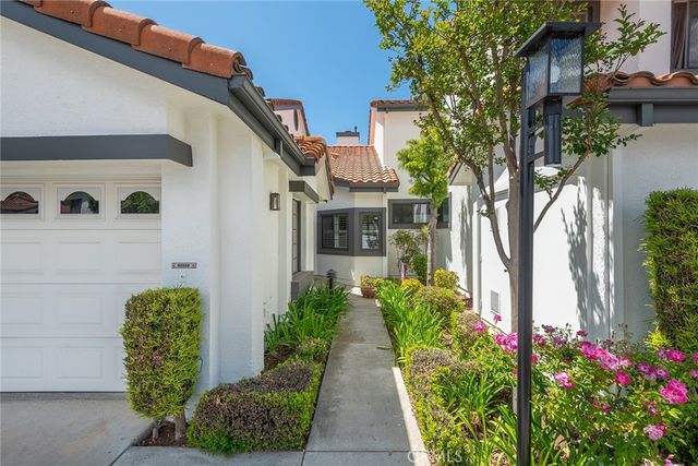 349 Scanno Drive, Oak Park, CA 91377