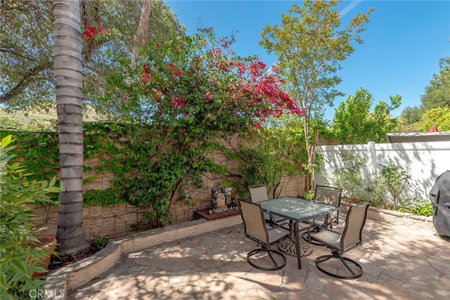 349 Scanno Drive, Oak Park, CA 91377