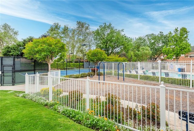 349 Scanno Drive, Oak Park, CA 91377