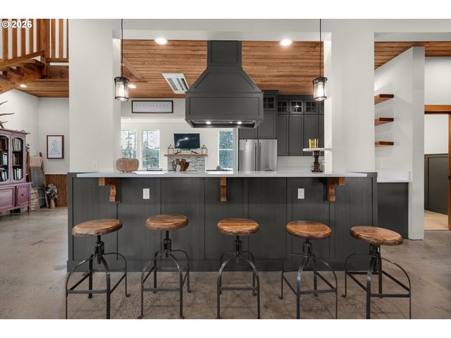 101 Sw JUNIPER Ave, Warrenton, OR 97146