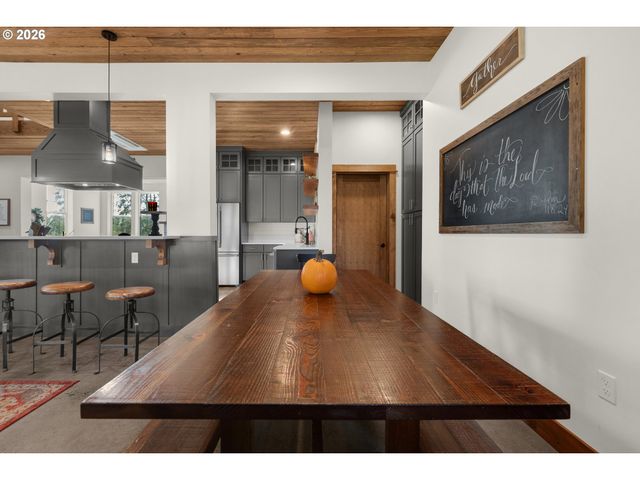 101 Sw JUNIPER Ave, Warrenton, OR 97146