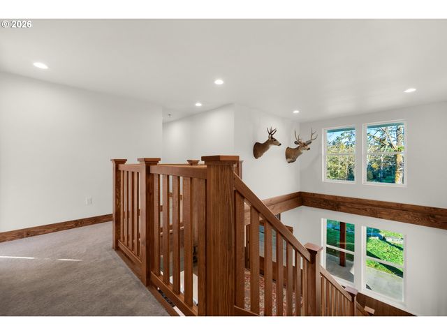 101 Sw JUNIPER Ave, Warrenton, OR 97146