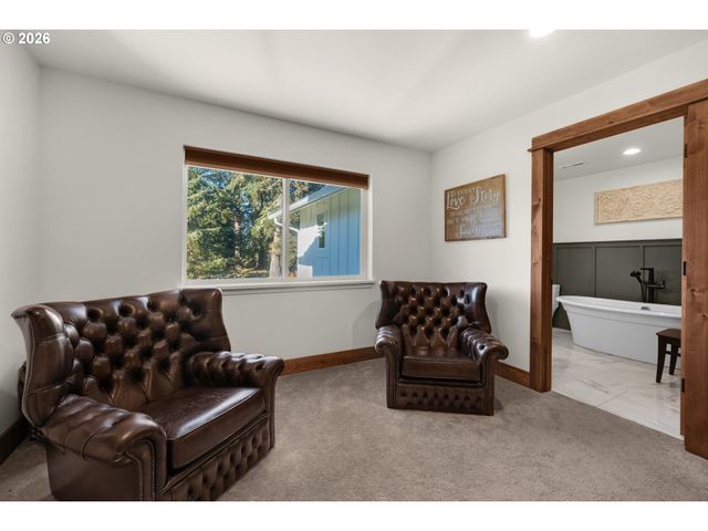 101 Sw JUNIPER Ave, Warrenton, OR 97146