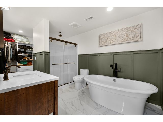 101 Sw JUNIPER Ave, Warrenton, OR 97146