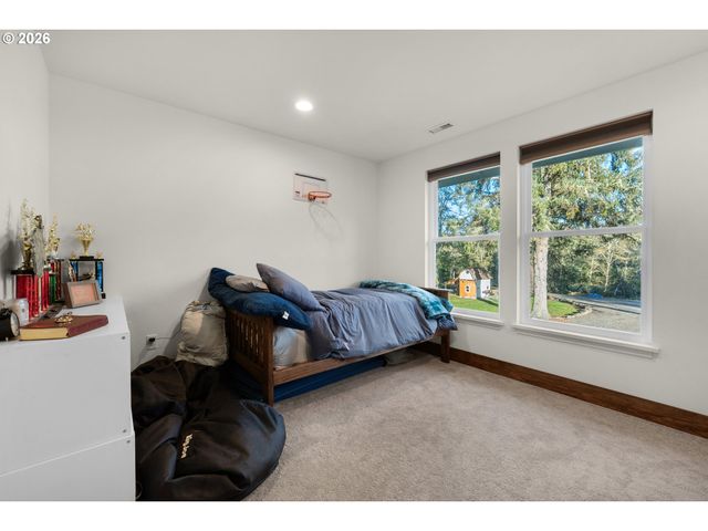 101 Sw JUNIPER Ave, Warrenton, OR 97146