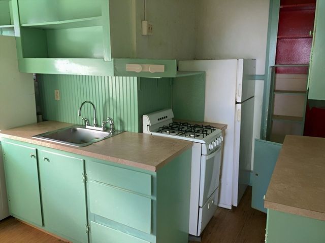 11-15 Perry St, North Adams, MA 01247