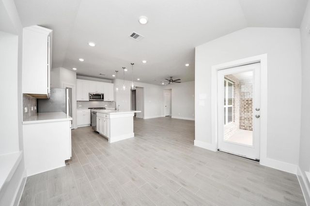 225 Orchard Laurel Drive, Alvin, TX 77511