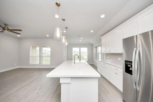 225 Orchard Laurel Drive, Alvin, TX 77511