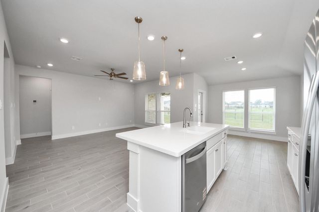 225 Orchard Laurel Drive, Alvin, TX 77511