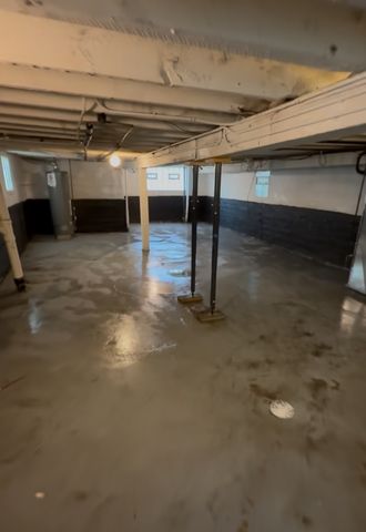 705 W 81st Street, Chicago, IL 60620