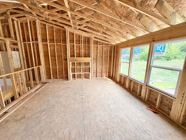 8332 Kettle Oak Drive SE, Alto, MI 49302