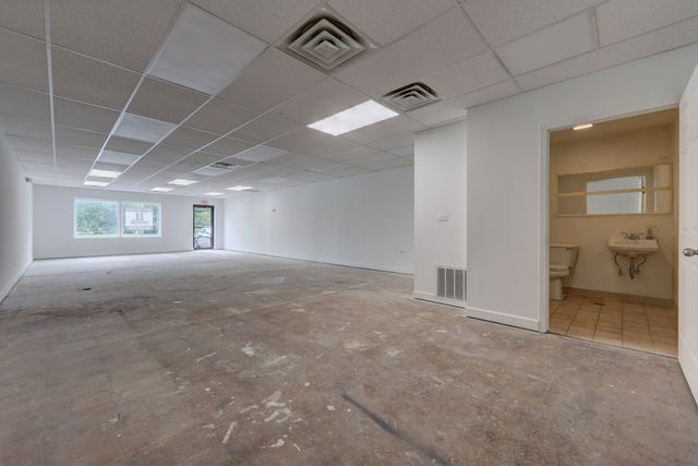 369 N WOOD DALE Road, Wood Dale, IL 60191