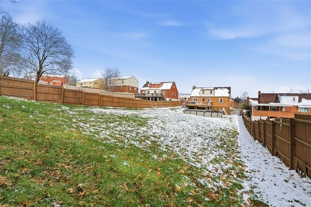 5386 Pennsylvania S, Bethel Park, PA 15102