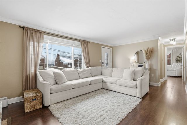 5386 Pennsylvania S, Bethel Park, PA 15102