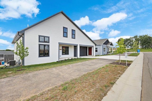129 Lupine Avenue, Poynette, WI 53955